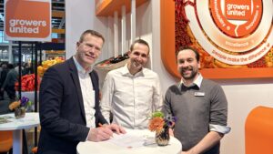 Growers United en TerraChange Solar verkennen transparante zonne-energie in hightech glastuinbouw